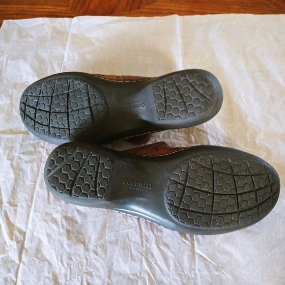 Cobb Hill by New Balance Slip On Sandals - Picture 8 of 9